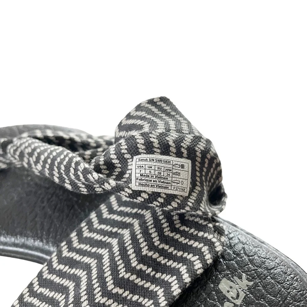 Sanuk Women's Yoga Sling 2 Print Black Natural Congo Flip Flop Sandal Size 7.
